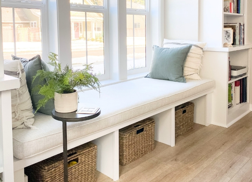 Coussins pour banc sous la fenêtre
