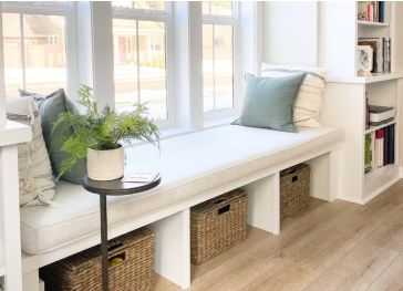 Coussin rectangulaire pour banc sous la fenêtre