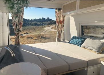 Surmatelas pliable coupe latérale gauche supérieure et inférieure