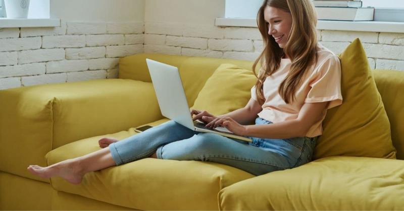 Les meilleurs trucs pour enlever les taches de transpiration de votre matelas sans l’abîmer