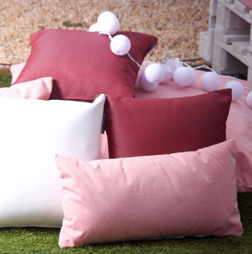 coussins extérieurs sur mesure tons roses